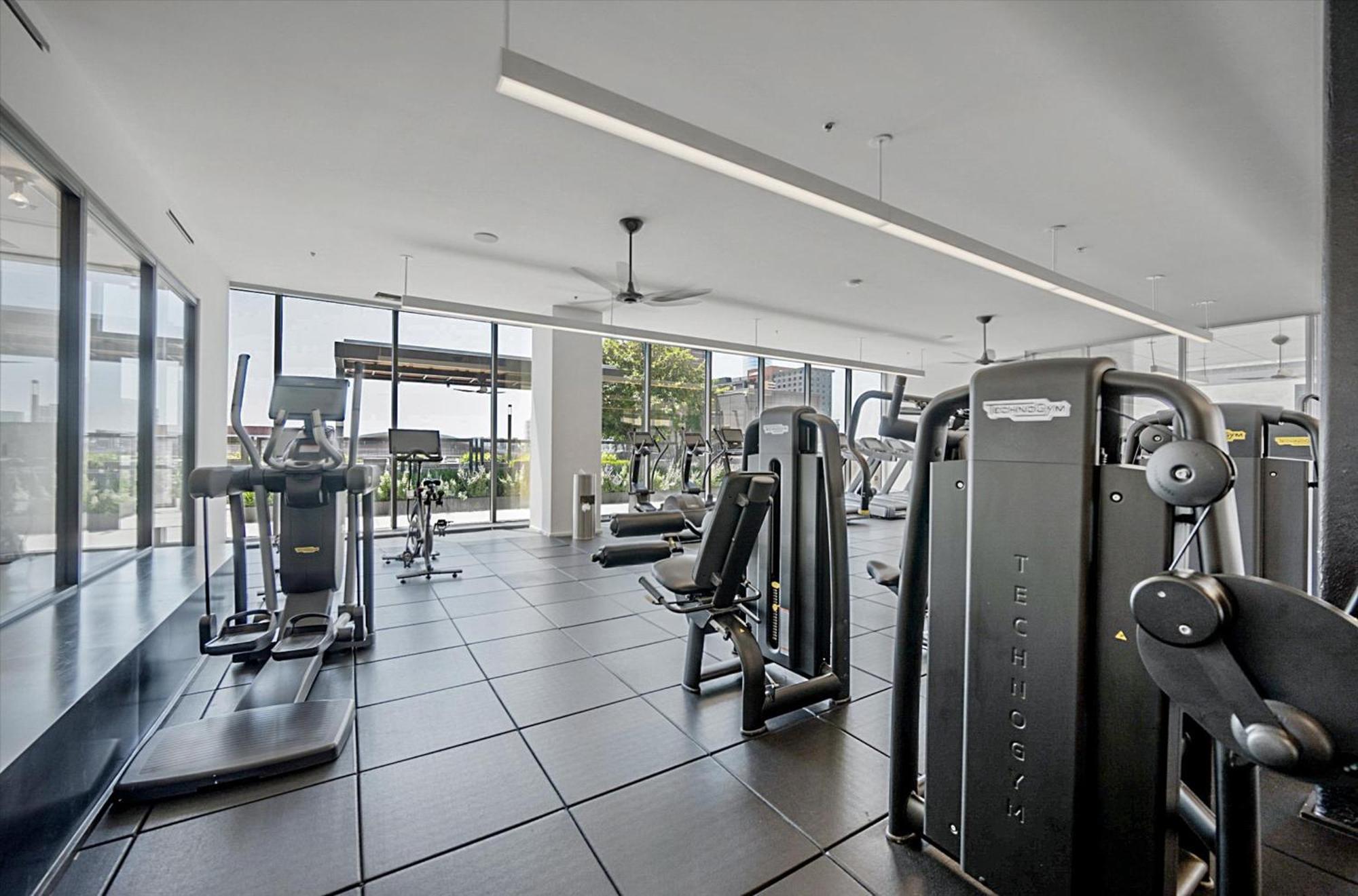 Global Luxury Suites Nashville Downtown Экстерьер фото